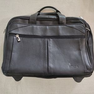 Solo Work/Laptop Roller Bag in Black